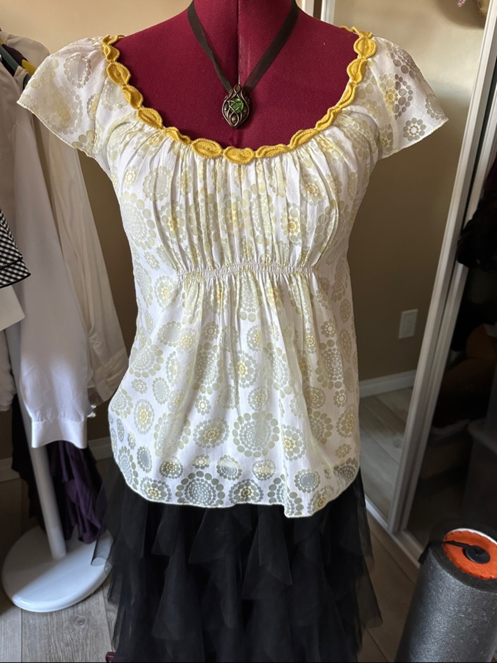 Women’s White & Yellow Scoop Neck Blouse